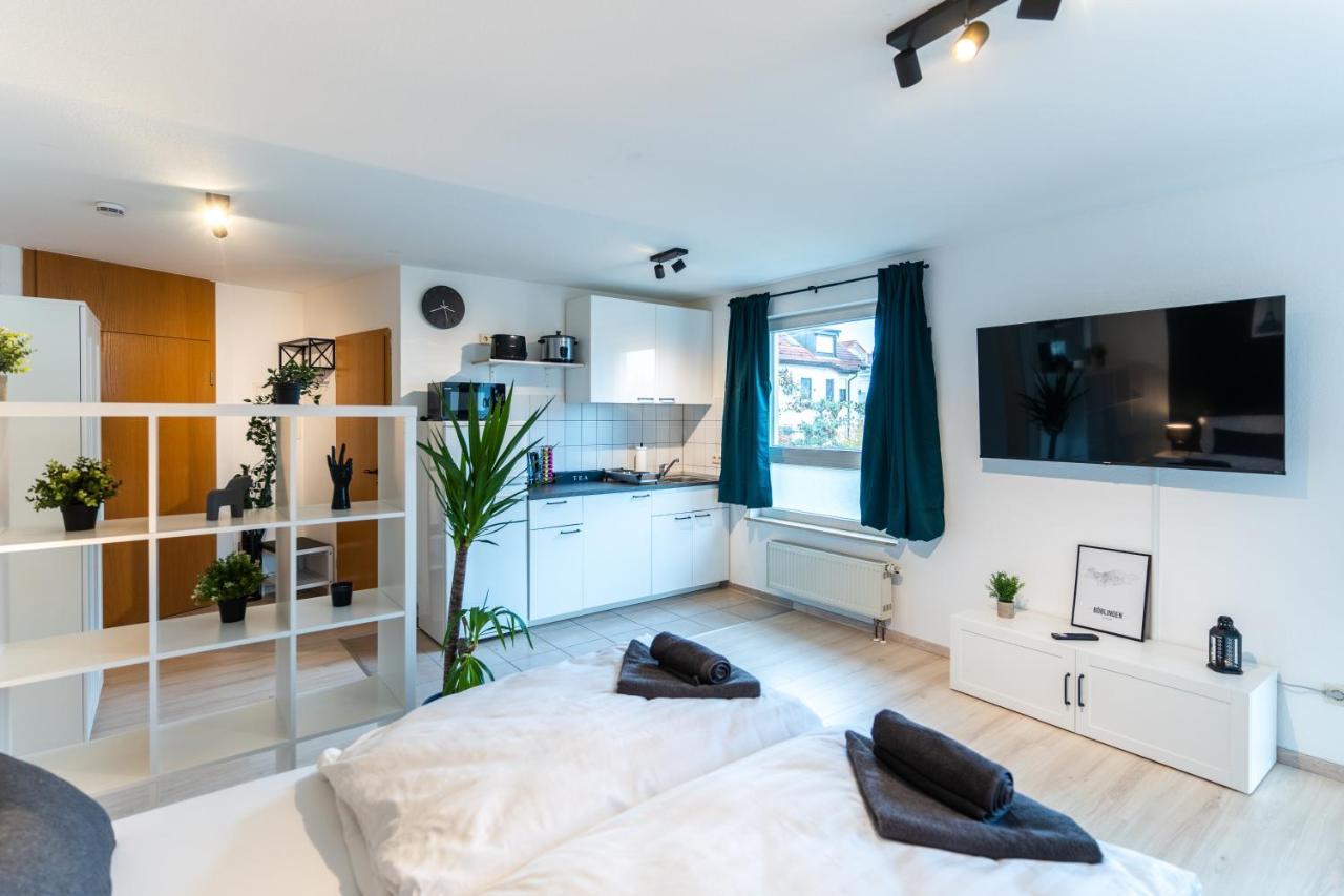 Mercedes I Stuttgart I Kitchen I Home Office I Parkplatz Böblingen Exterior foto